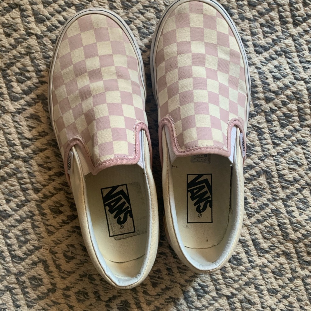 pink checkered vans